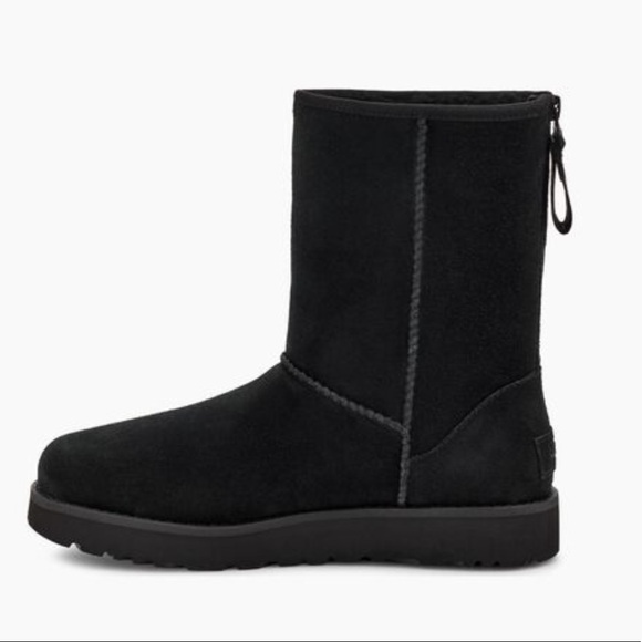 brand new with box authentic ugg classic short logo zip boots In black - Picture 2 of 9